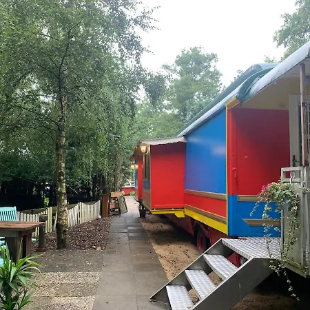 Apartament Circus Wagon Ton Luetten Plush Mors