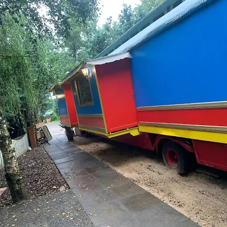 Apartamento Circus Wagon Ton Lütten Plush Mors Drochtersen