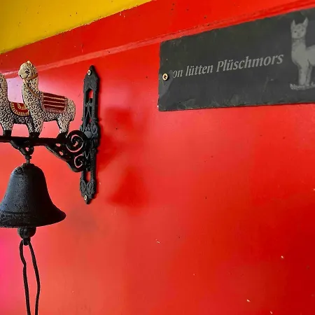 Circus Wagon Ton Luetten Plush Mors Apartament Drochtersen