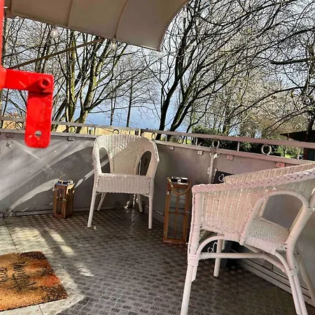 Apartament Circus Wagon Ton Luetten Plush Mors Drochtersen